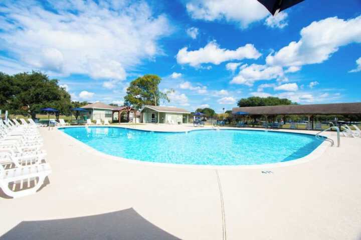 Hotel Pool