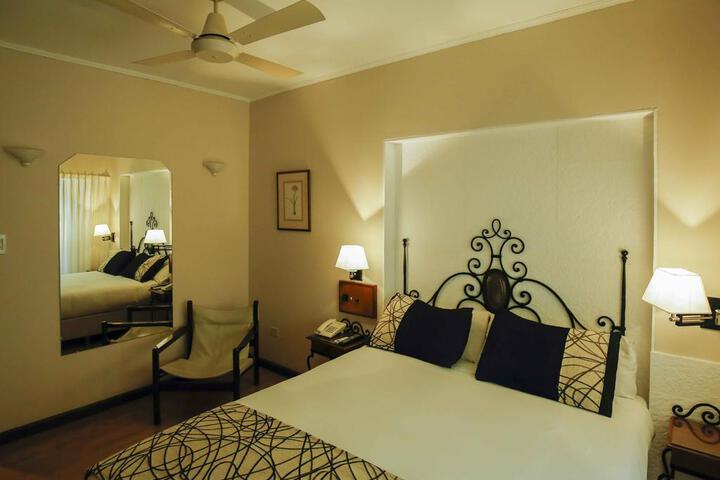 Room 42 of 46