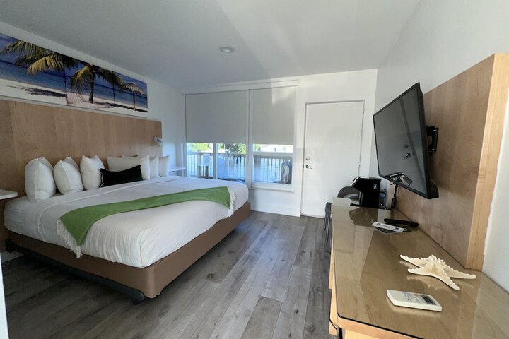 Room 15 of 90