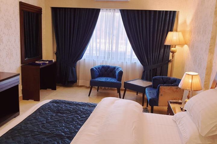 Room 7 of 36