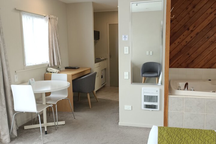 Room 54 of 95