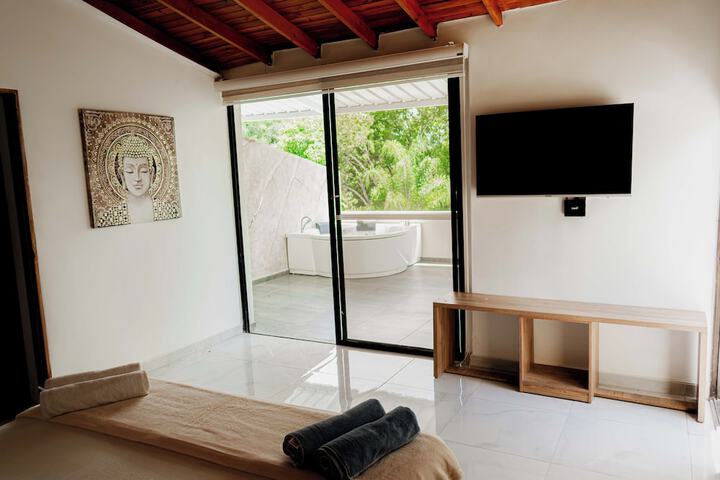 Room 8 of 31