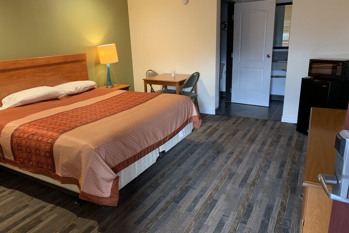 Room 12 of 20
