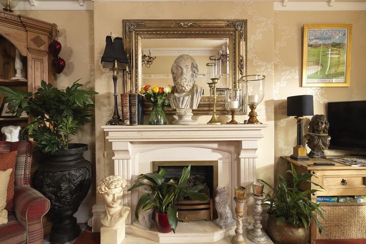 Entrance & Lobby