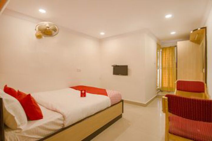 Room 8 of 22