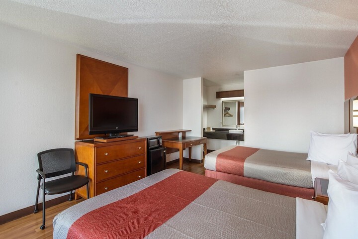 Room 21 of 61