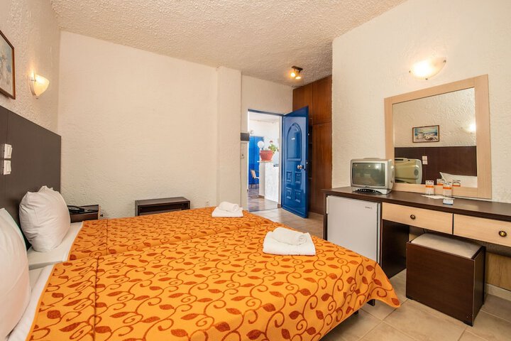 Room 7 of 62