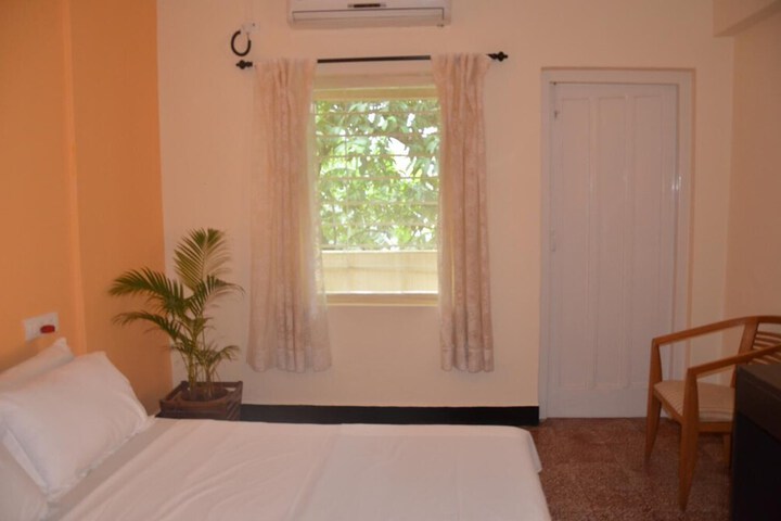 Room 8 of 23