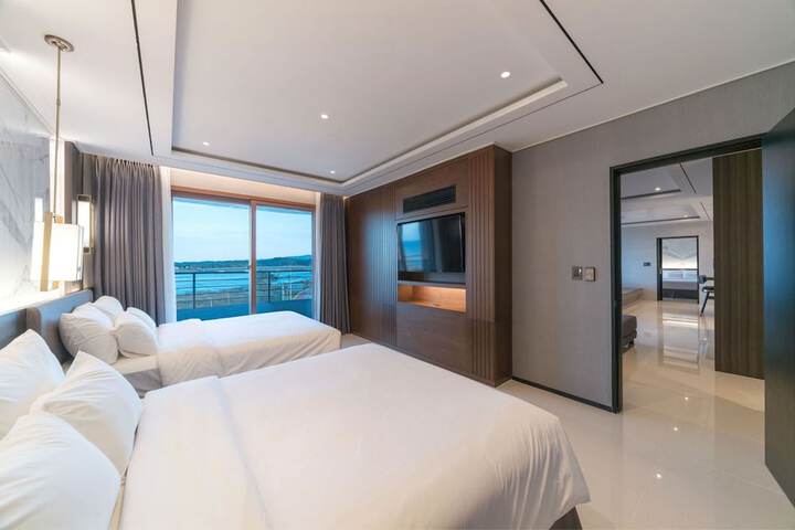 Room 75 of 111