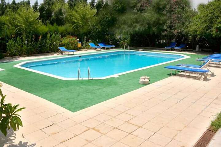 Pool Hotel