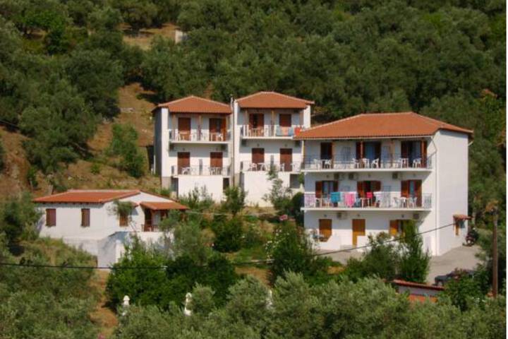 Hotel 3 of 5