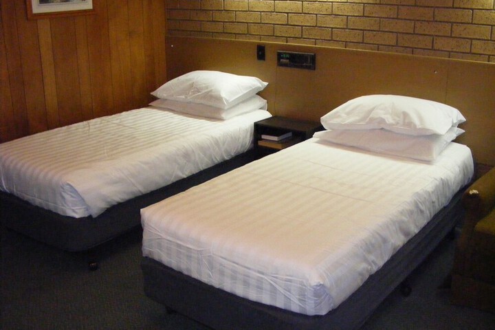 Room 4 of 22