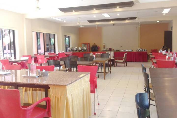 Dining 105 of 157