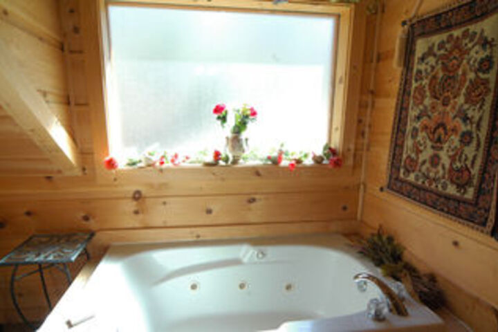 Hot Tub 7 of 9