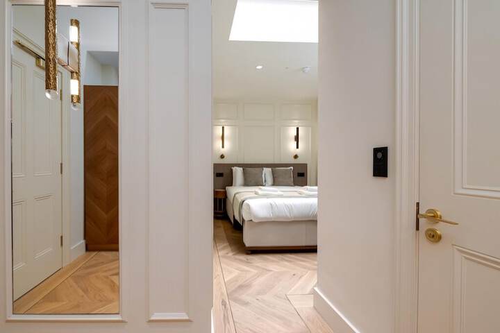 Room 190 of 280