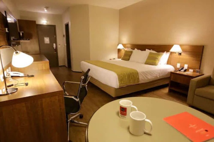 Room 7 of 37