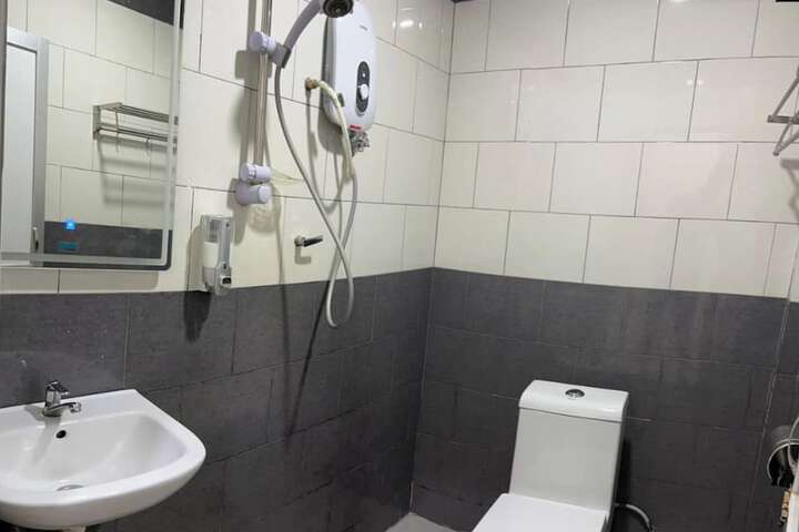 Room 82 of 129