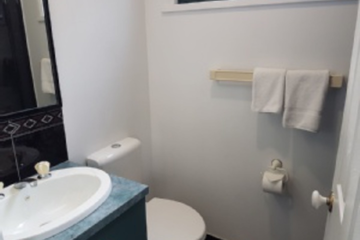 Room 176 of 876