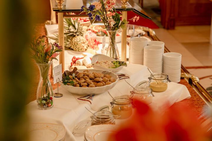 Dining 54 of 71