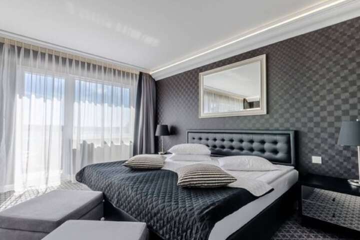 Room 8 of 44