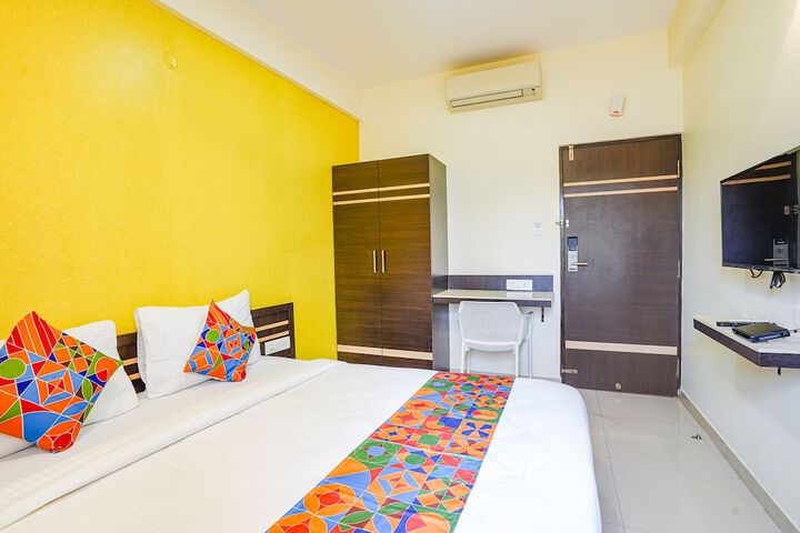 Room 10 of 31
