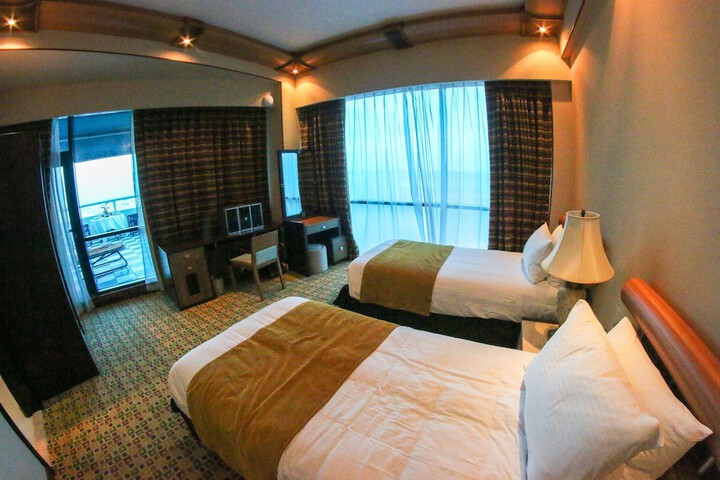 Room 30 of 72