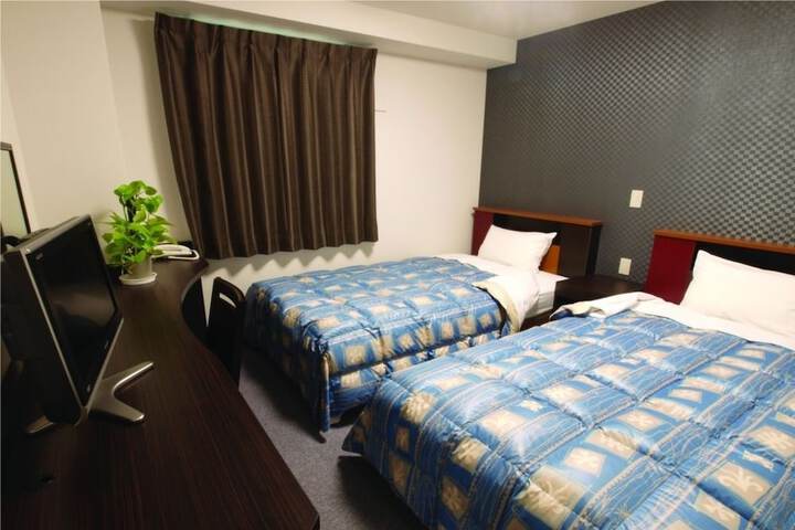 Room 7 of 15