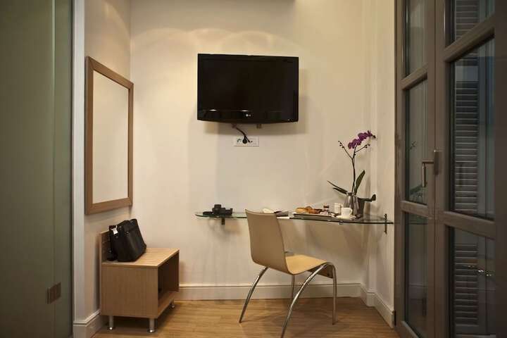 Room amenity