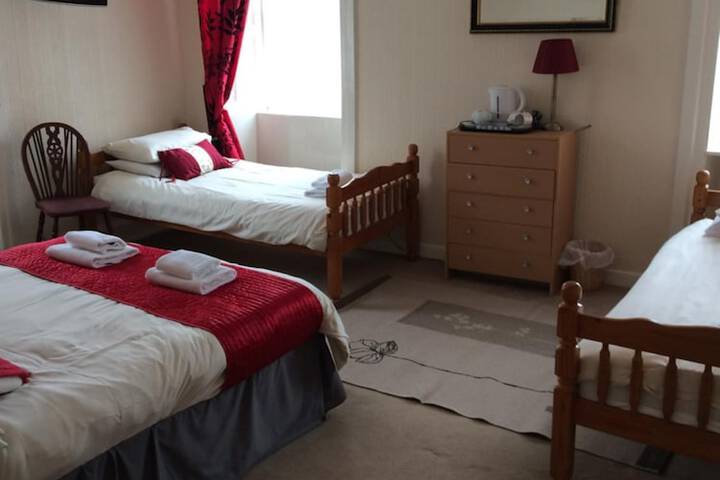 Room 13 of 26