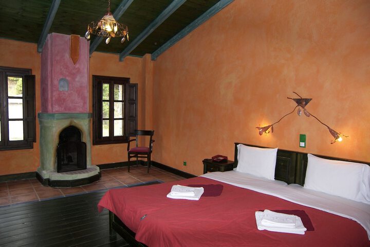 Room 10 of 26