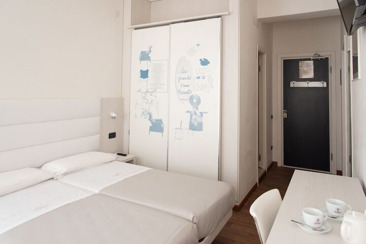 Room 10 of 63