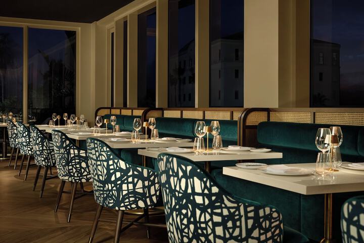 Dining 73 of 96