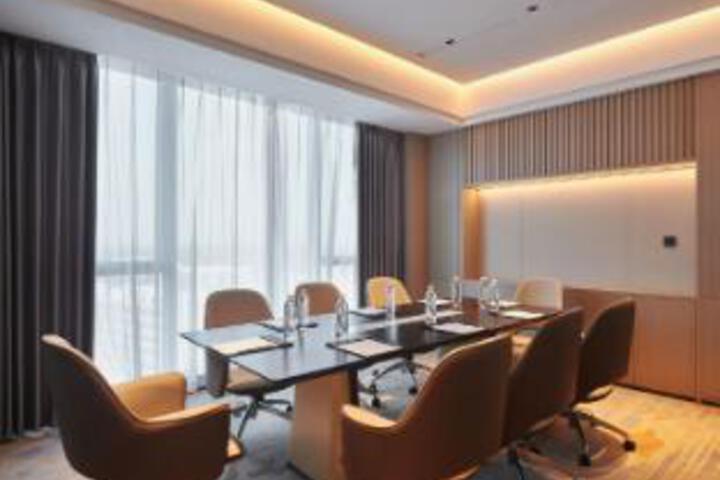 Room 16 of 23