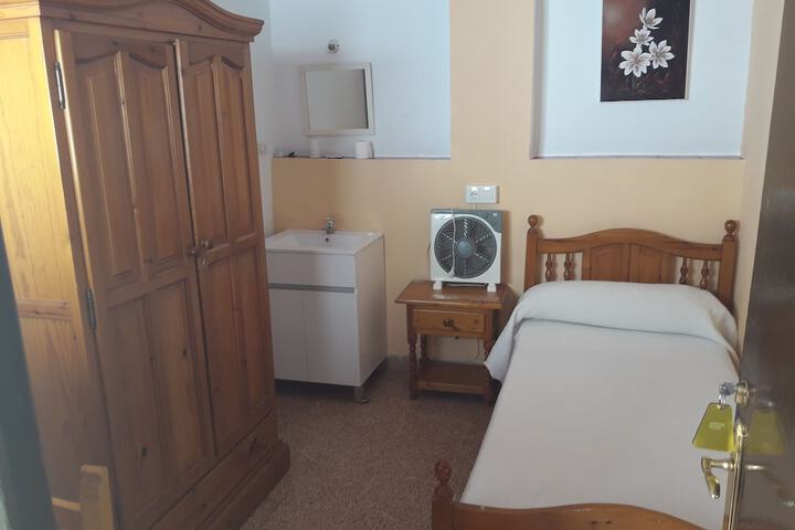 Room 12 of 15