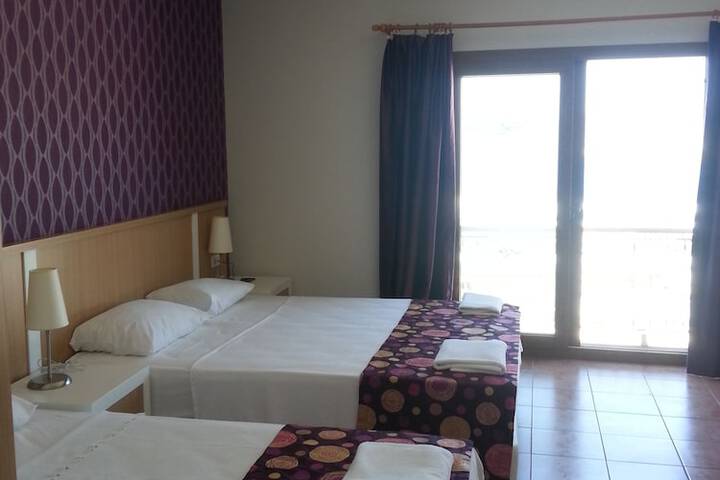 Room 4 of 64