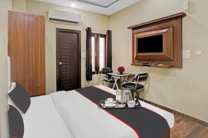Room 7 of 10