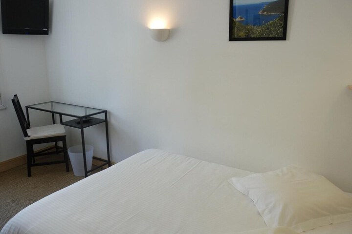 Room 15 of 43