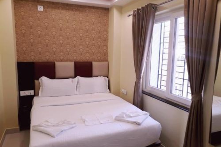 Room 7 of 11