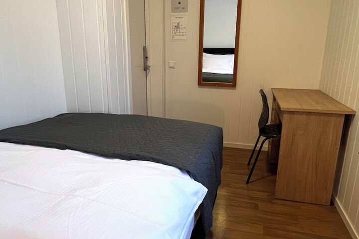 Room 8 of 24