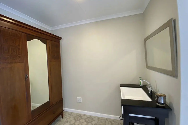 Room 3 of 23