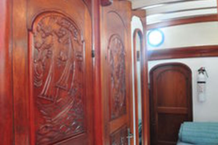 Room 28 of 38
