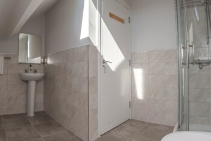 Room 40 of 65