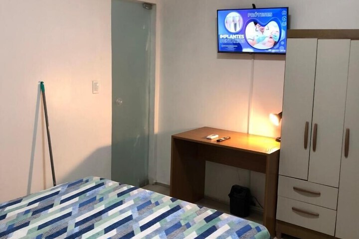 Room 8 of 16