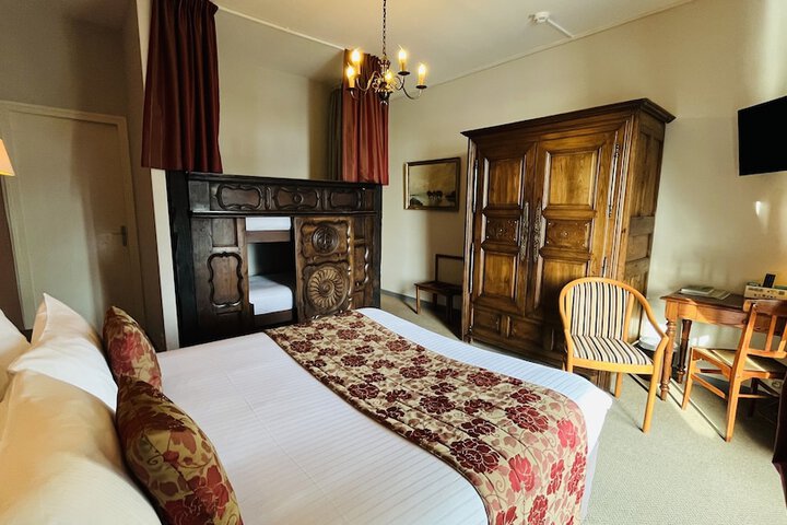 Room 5 of 34