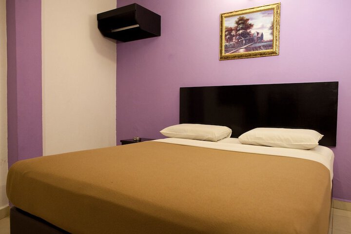 Room 18 of 35
