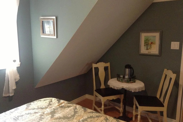 Room 6 of 23