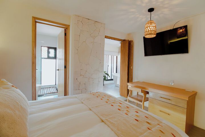 Room 6 of 52