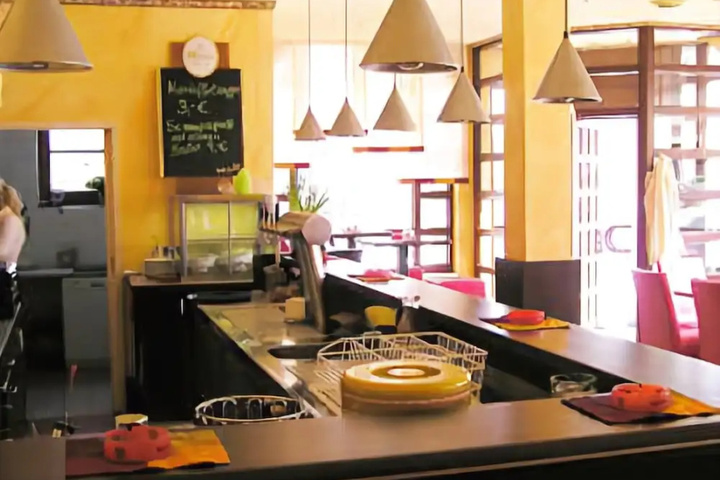 restaurant