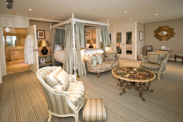 Room 32 of 85