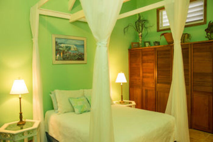 Room 8 of 15